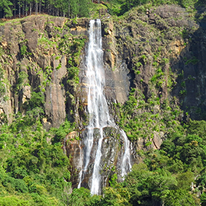 Bambarakanda Falls