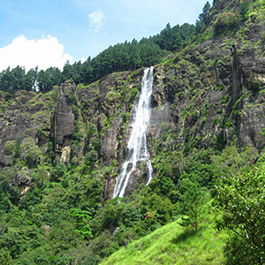 Bambarakanda Falls