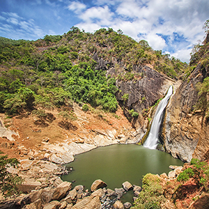 Dunhinda Falls