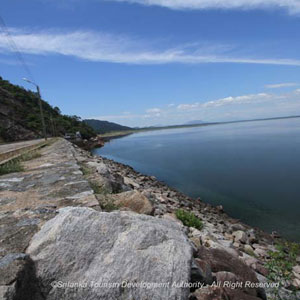 Maduru Oya Reservoir